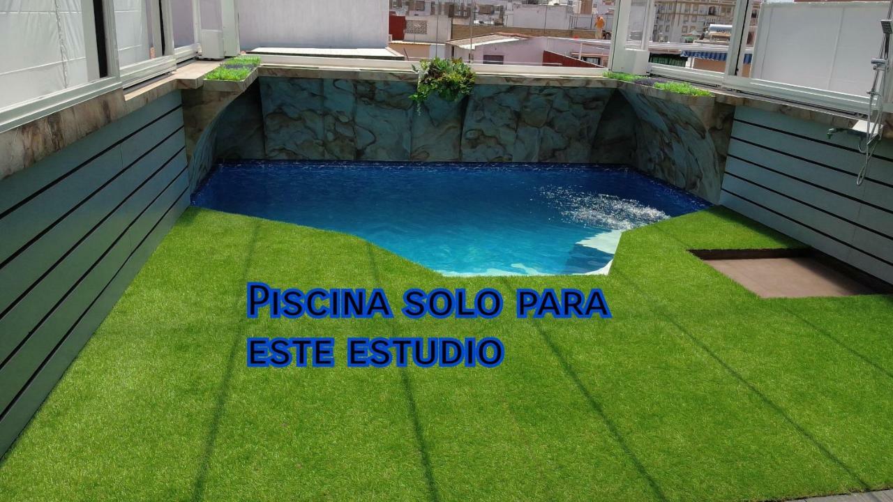 Naujaras.com *